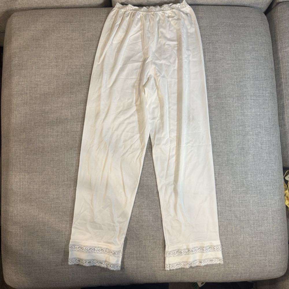 Vintage Sans Souci Nylon Pettipants Lace Hem Half Slip Pants Sz 4